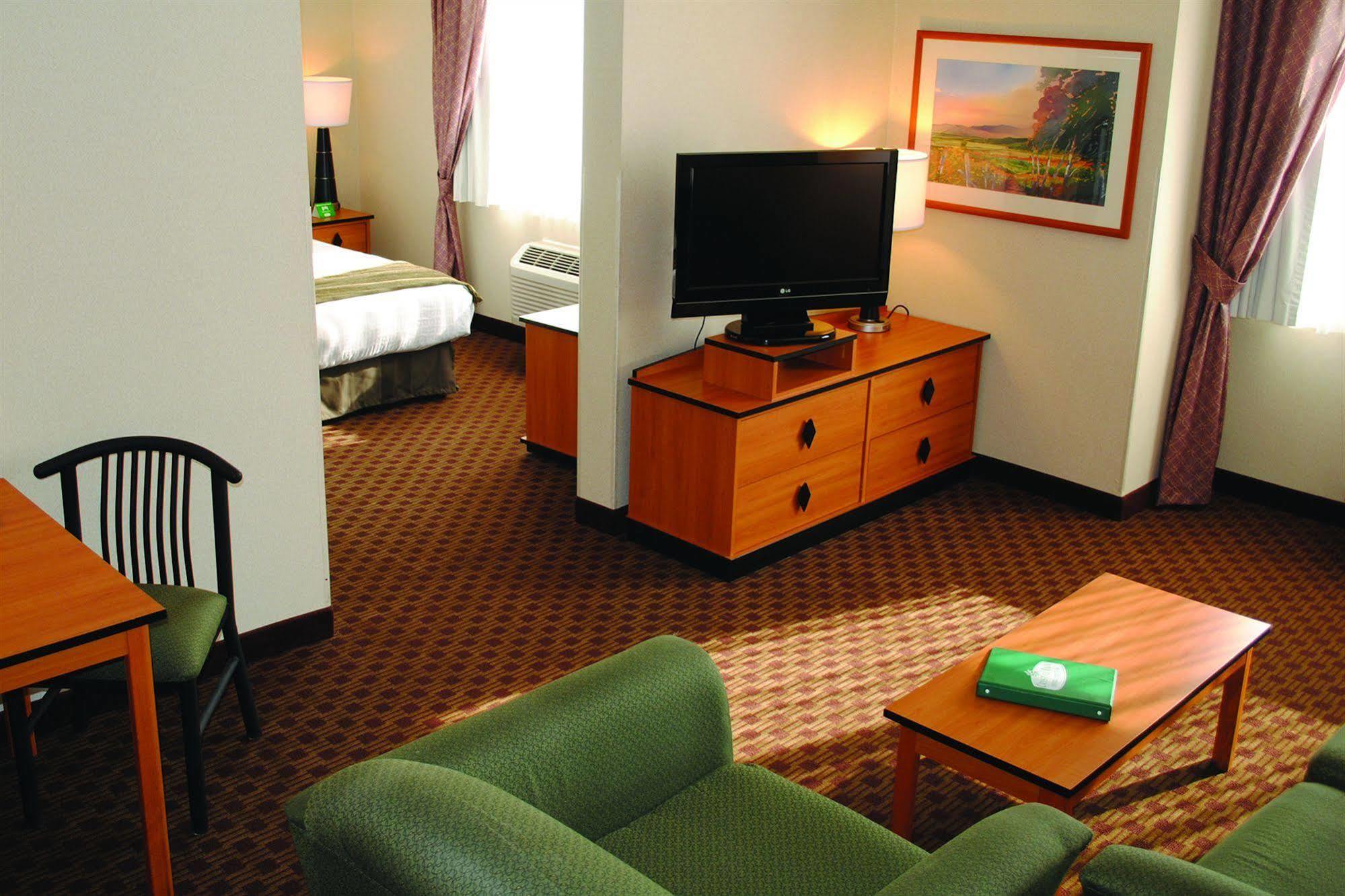 Crystal Inn Hotel & Suites - Great Falls Buitenkant foto