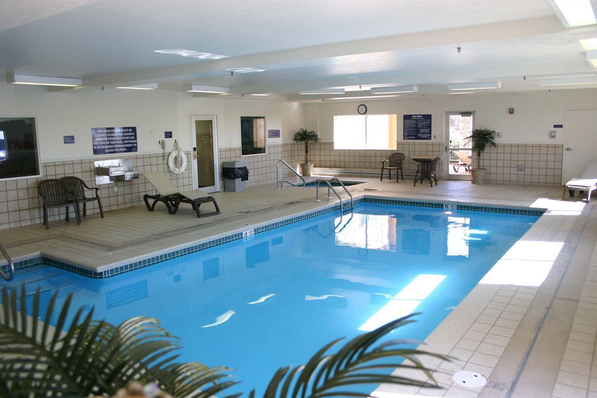 Crystal Inn Hotel & Suites - Great Falls Buitenkant foto